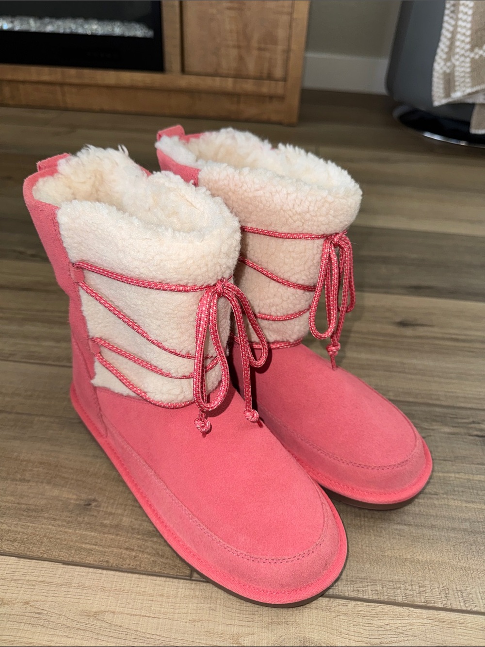New! Koolaburra by UGG Kids Girls Michon Pink Lace-Up Sherpa Winter Boots Size 5